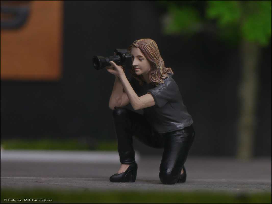 1:18 Fotografin Silvia Figur